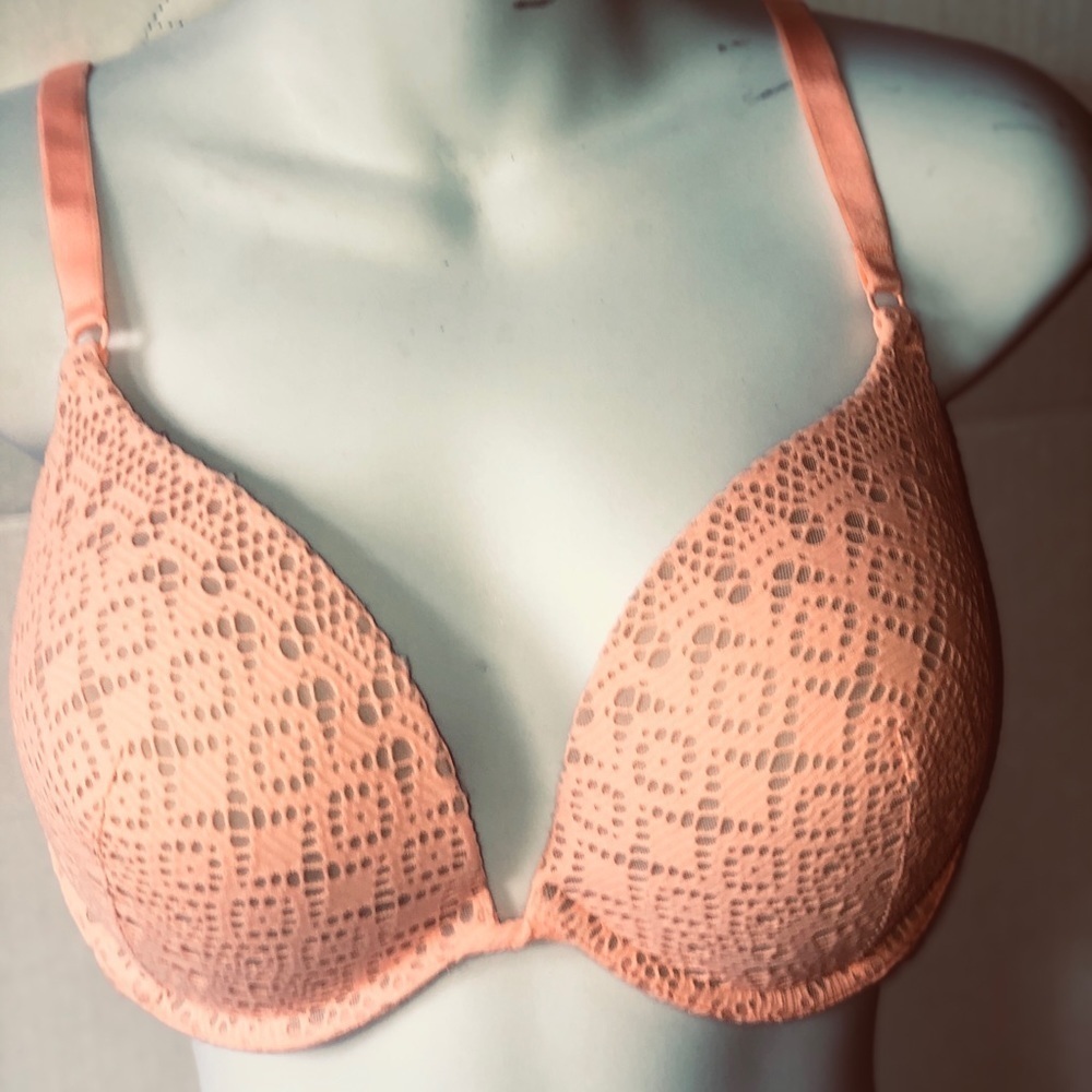 Victoria’s Secret Sexy Tee Demi Bra